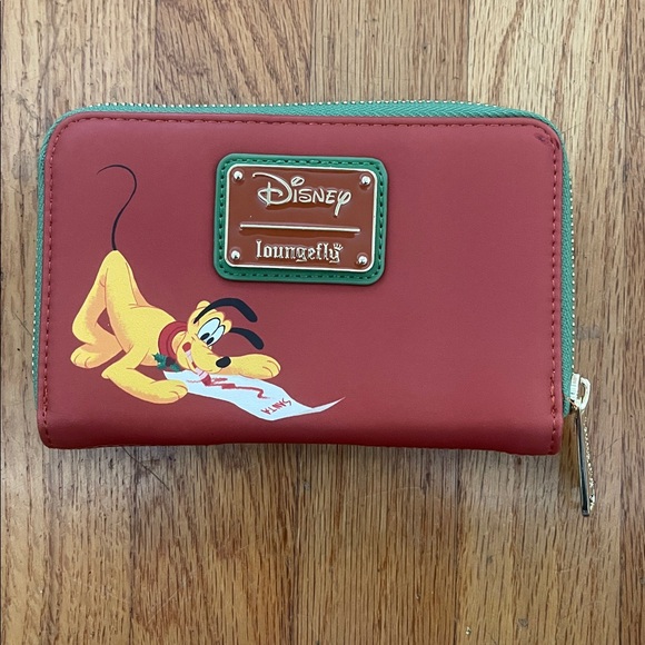 NWOT Loungefly/Disney Mickey Mouse & Minnie Mouse Hot Cocoa Fireplace Zip Wallet - Picture 2 of 6